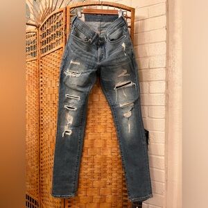 29/32 light wash, distress, skinny jeans. H&M